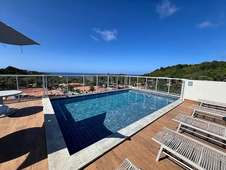 Piscina com vista panorâmica